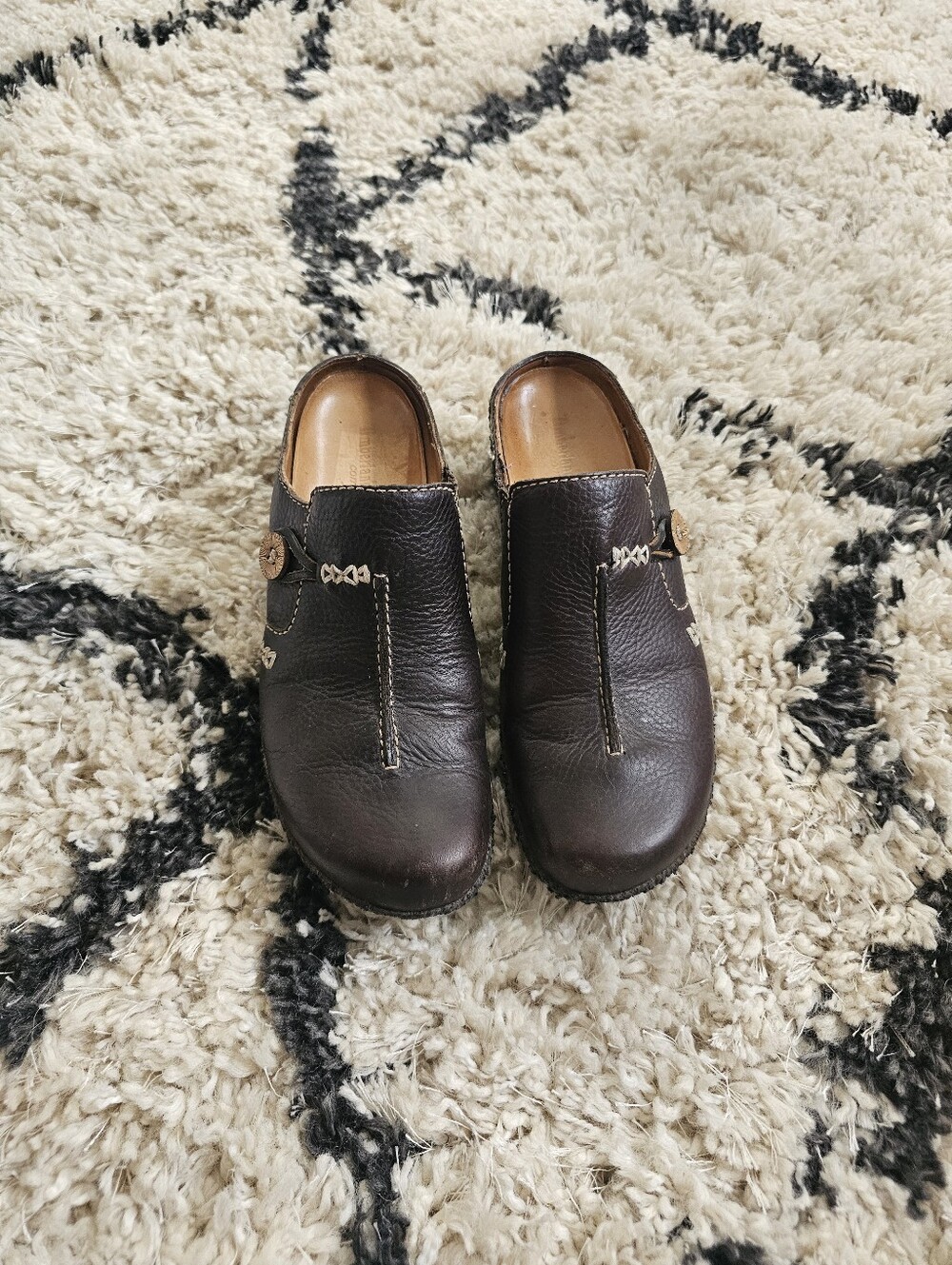 Timberland Comforia Overton Leather Clogs - Picture 4 of 9